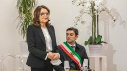 Mara Azzi e il sindaco di Viadana Nicola Cavatorta